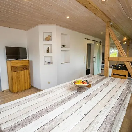 Luxurioese In Ruhiger, Laendlicher Umgebung Daire